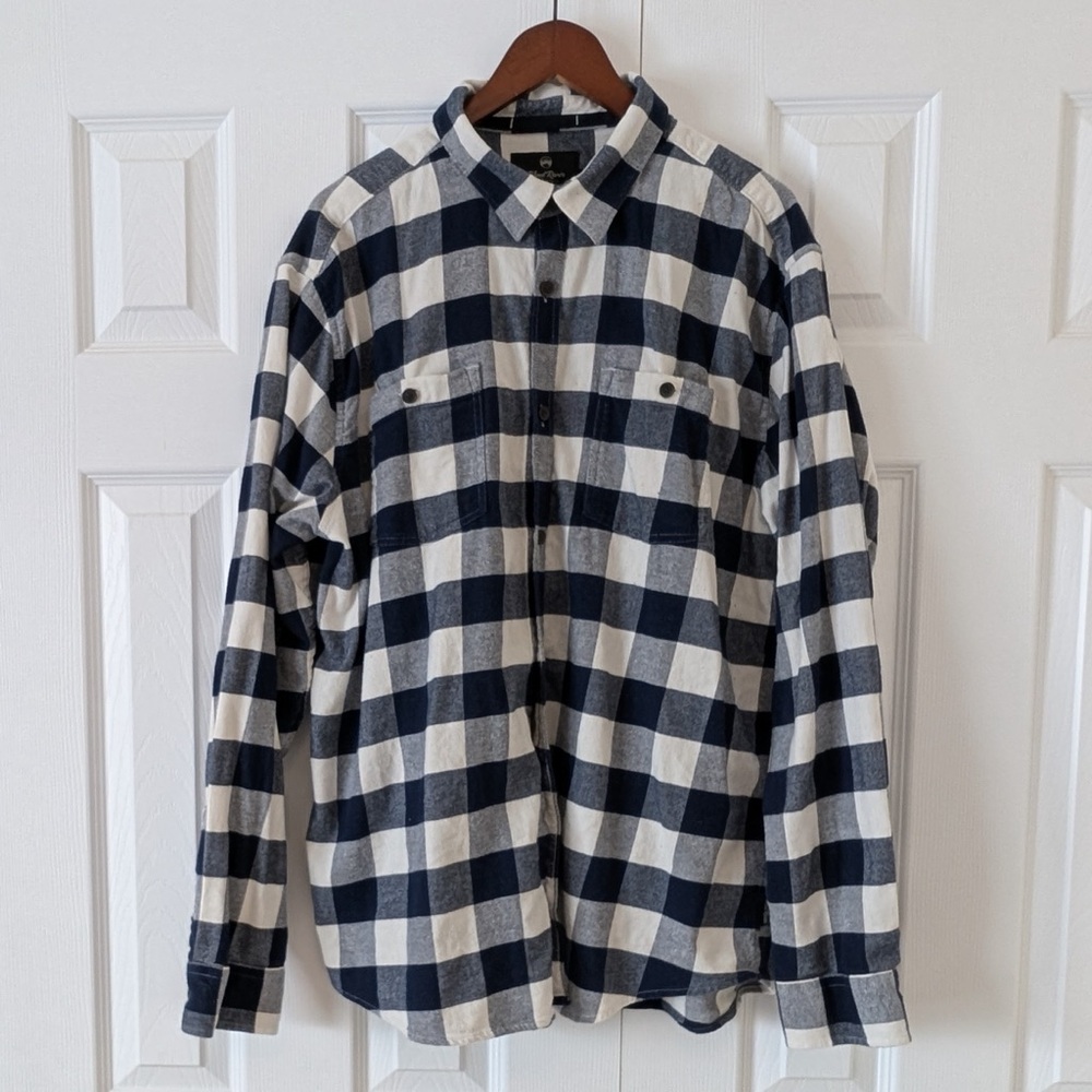 WindRiver Blue & White Men’s 2XL Flannel Plaid Shirt